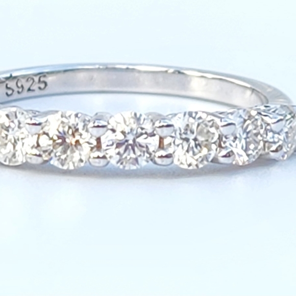 Half eternity moissanite band - Picture 7 of 8